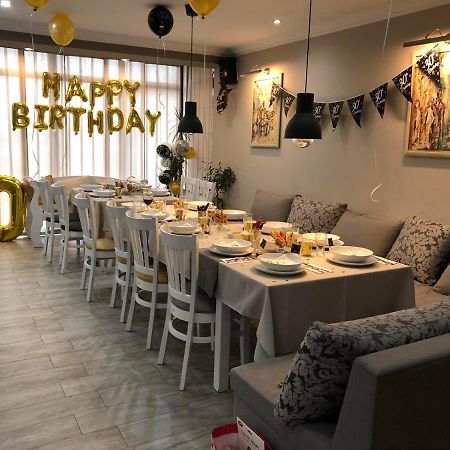 Guesthouse Green Fields 가르멘 외부 사진