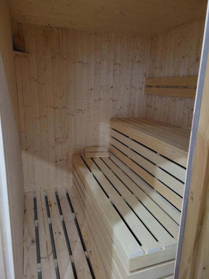 Guesthouse Green Fields 가르멘 외부 사진