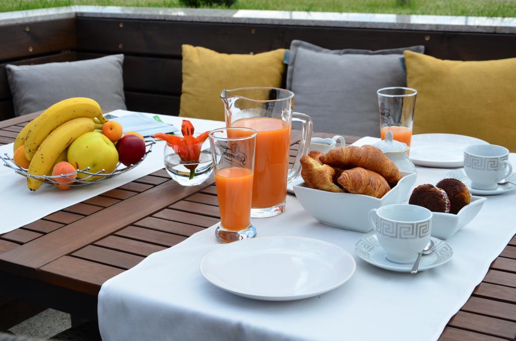 Guesthouse Green Fields 가르멘 외부 사진