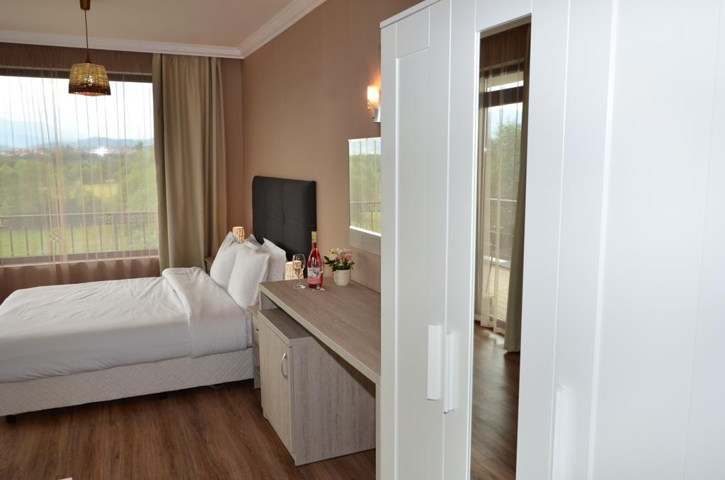 Guesthouse Green Fields 가르멘 외부 사진